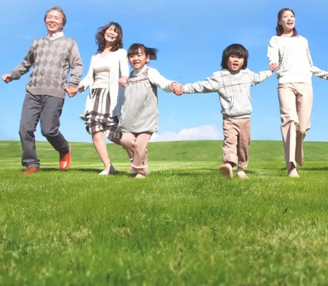 2021 - 啟動數位轉型計畫，提升營運效率。