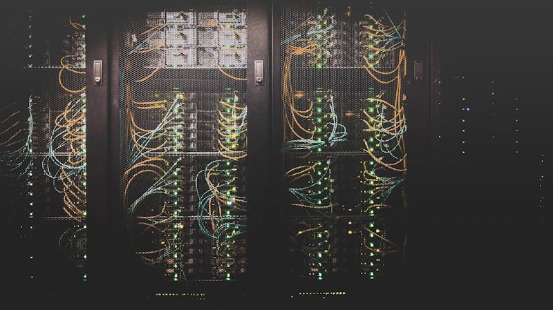 超大規模資料中心部署 MegaRAID 9560 高可用儲存叢集